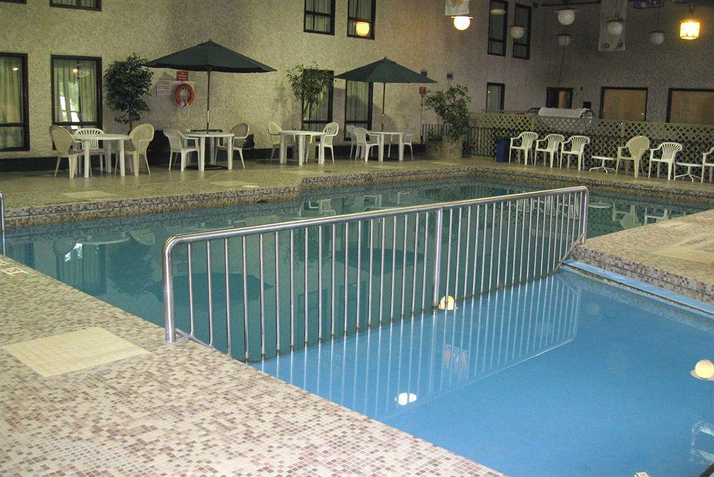 Colonial Inn Брандон Экстерьер фото